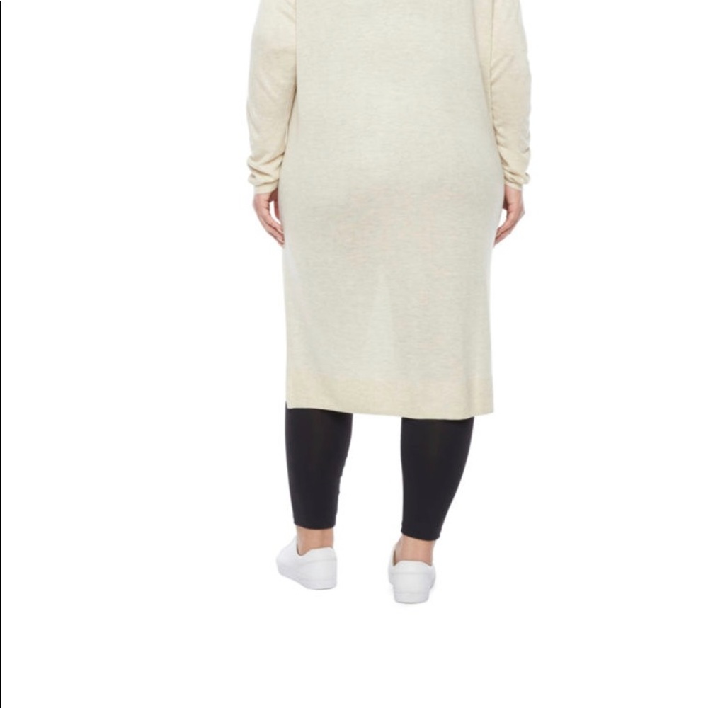 Lightweight women’s cardigan  in size 3X available will fit 2XL -3XL - Picture 2 of 3